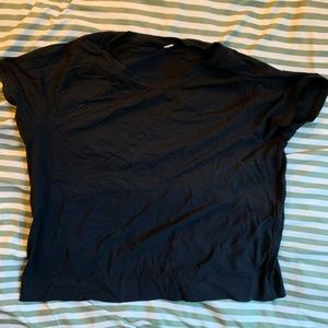 black lululemon athletic top